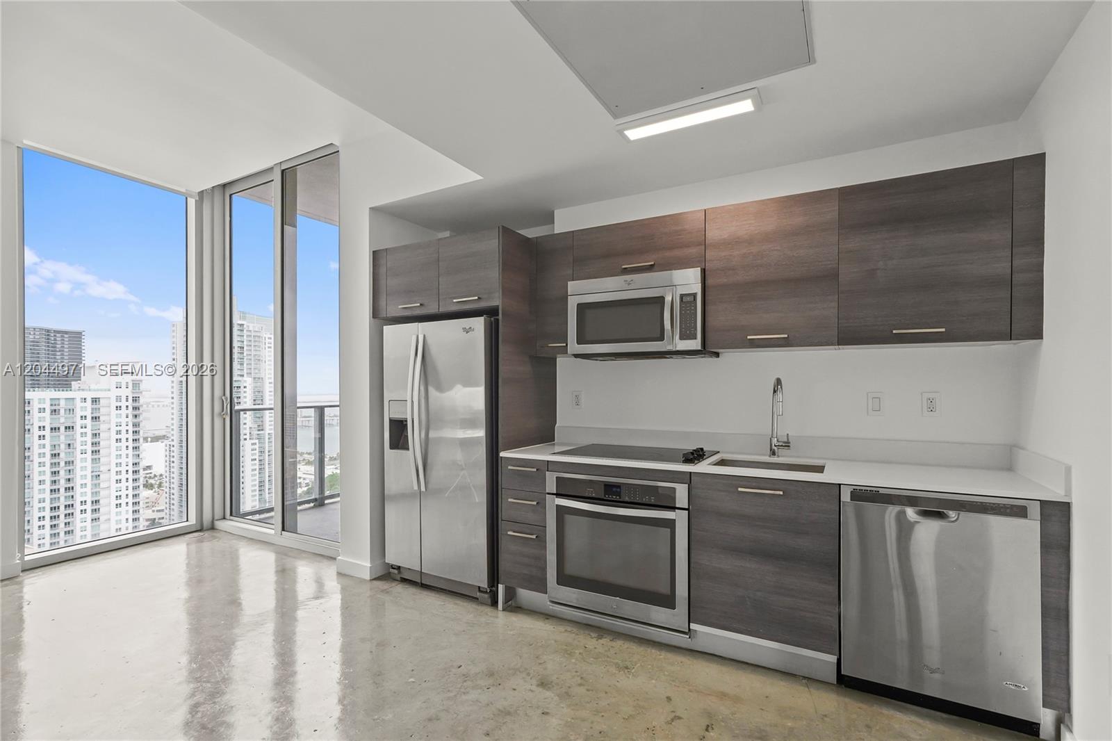 151 SE 1st St # PH04, Miami FL 33131