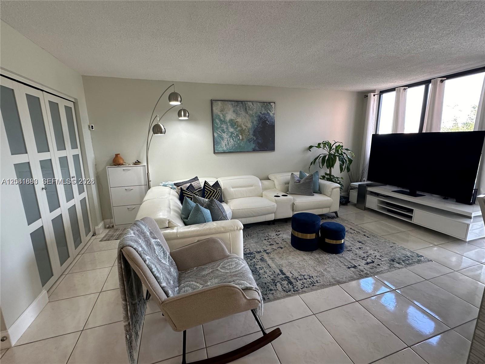 9410 W Flagler St # 410 — Photo 3