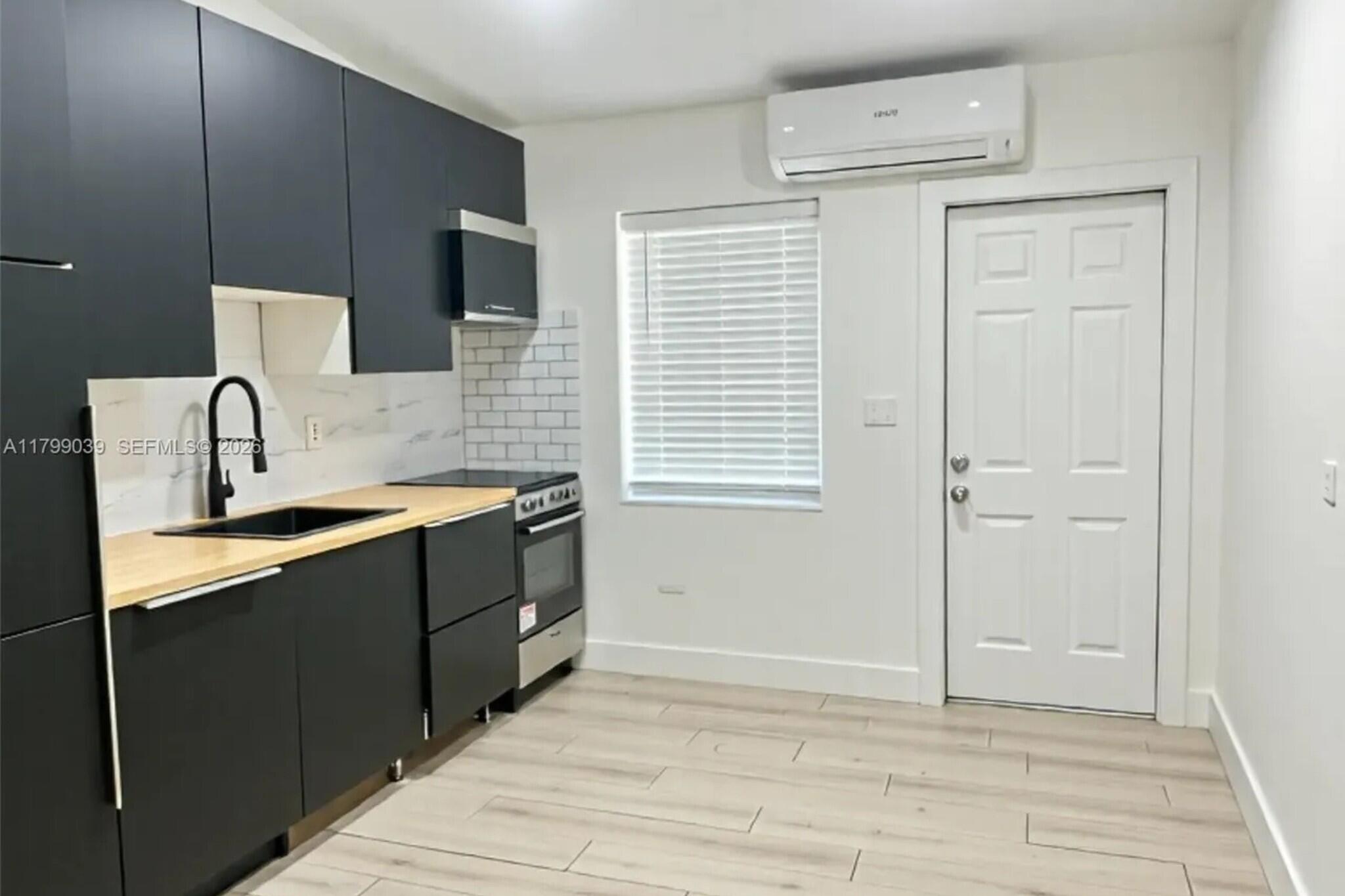 16204 NE 18TH Court # A — Photo 3