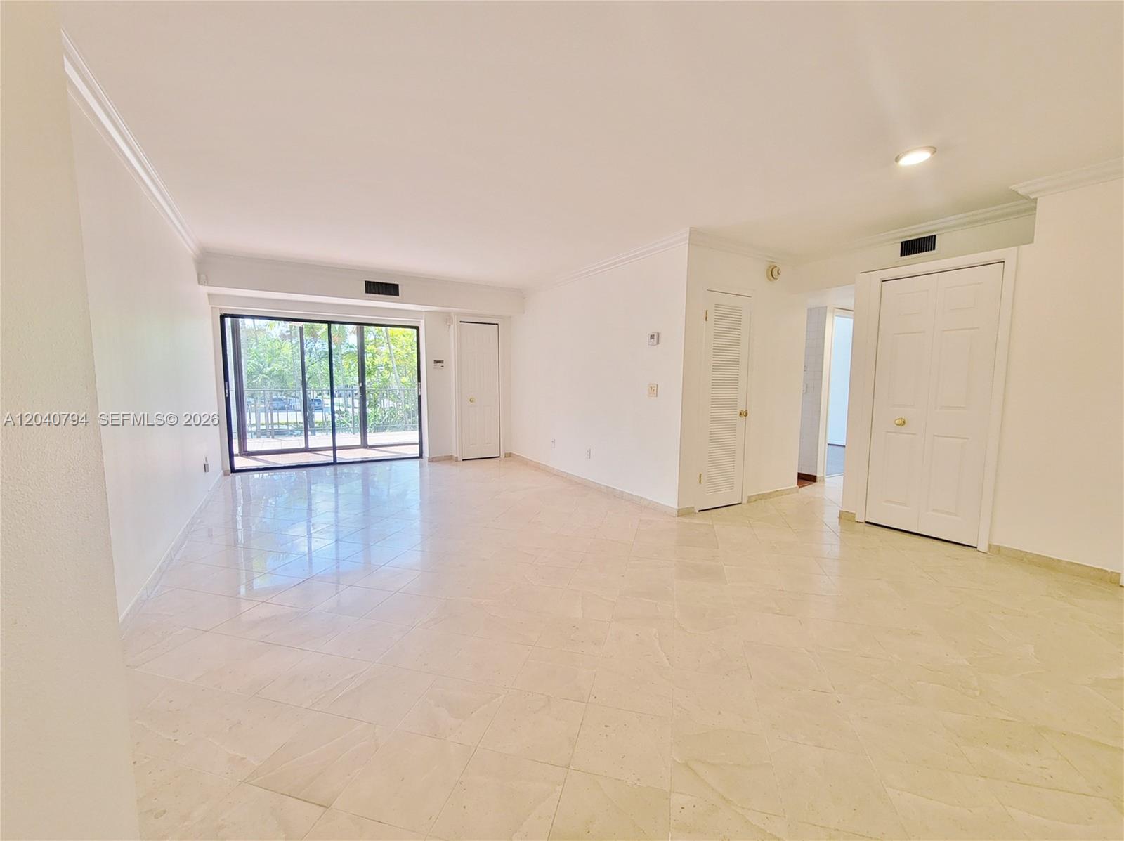 77 Crandon Blvd # 2B, Key Biscayne FL 33149
