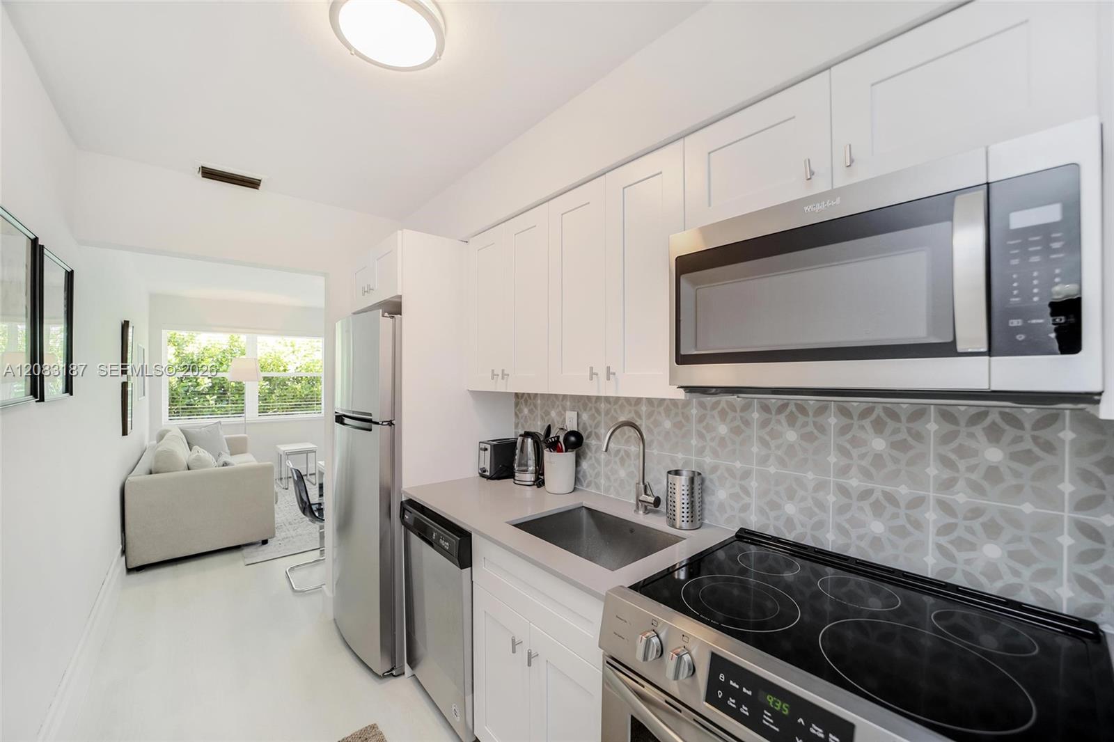 6210 SW 59th Pl # 0 — Photo 5