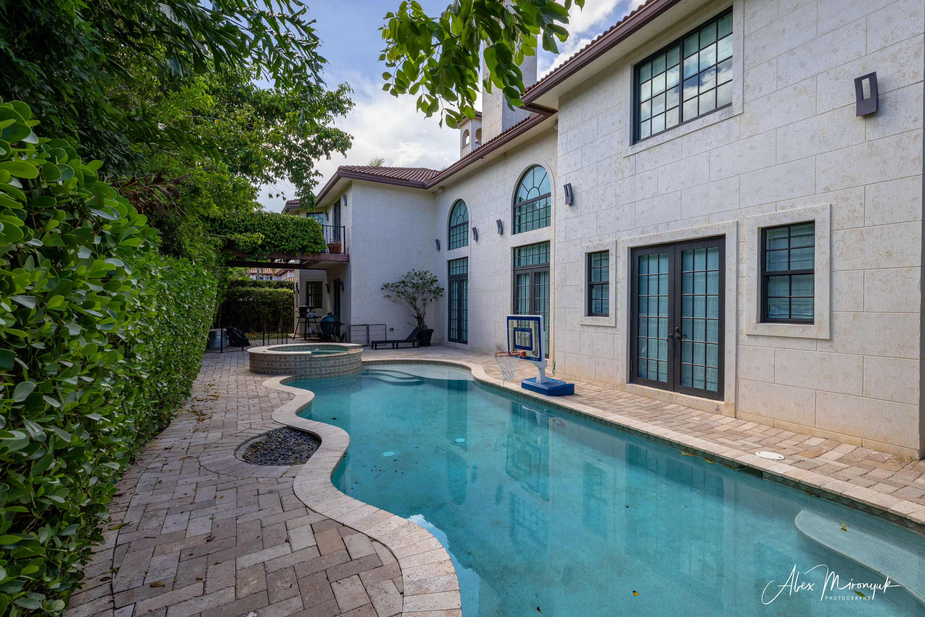 2808 NE 20th Court — Photo 5