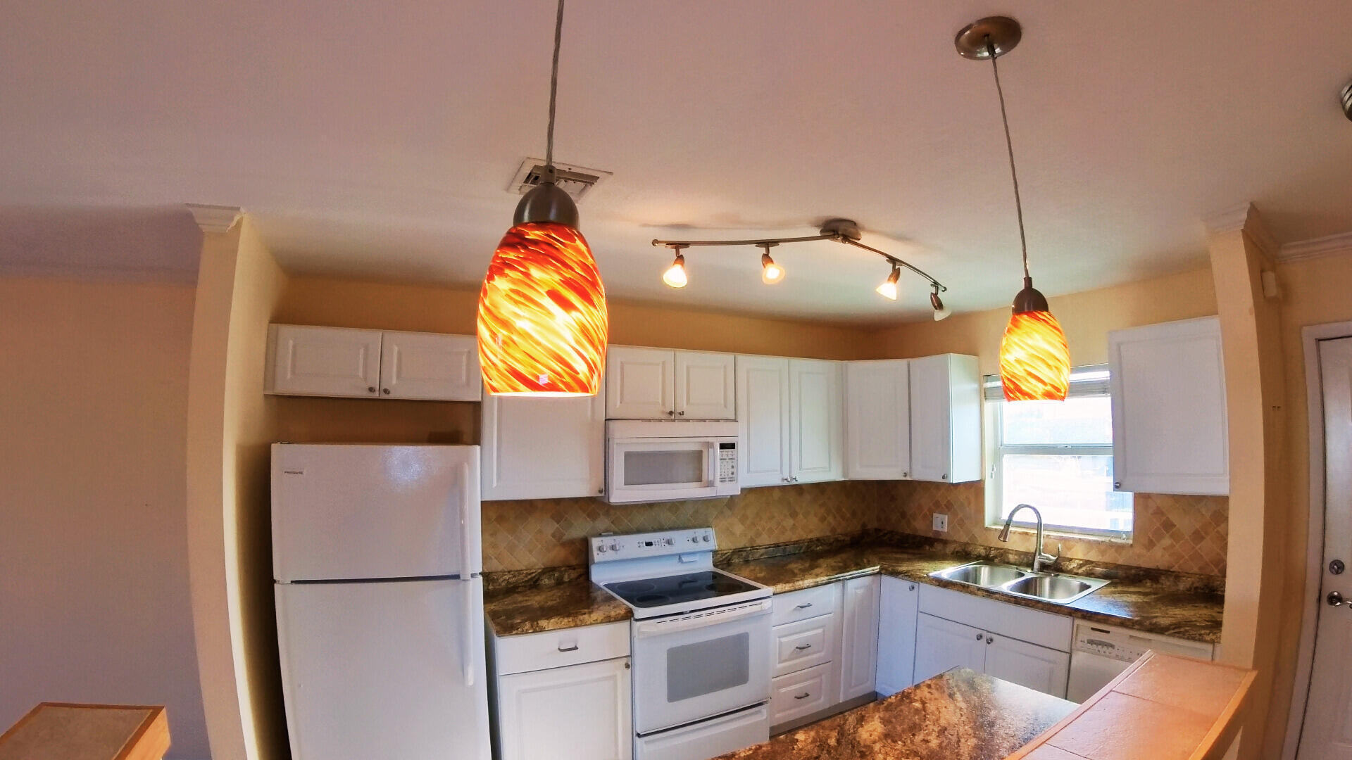 236 CASTLEWOOD Drive # 202 — Photo 4