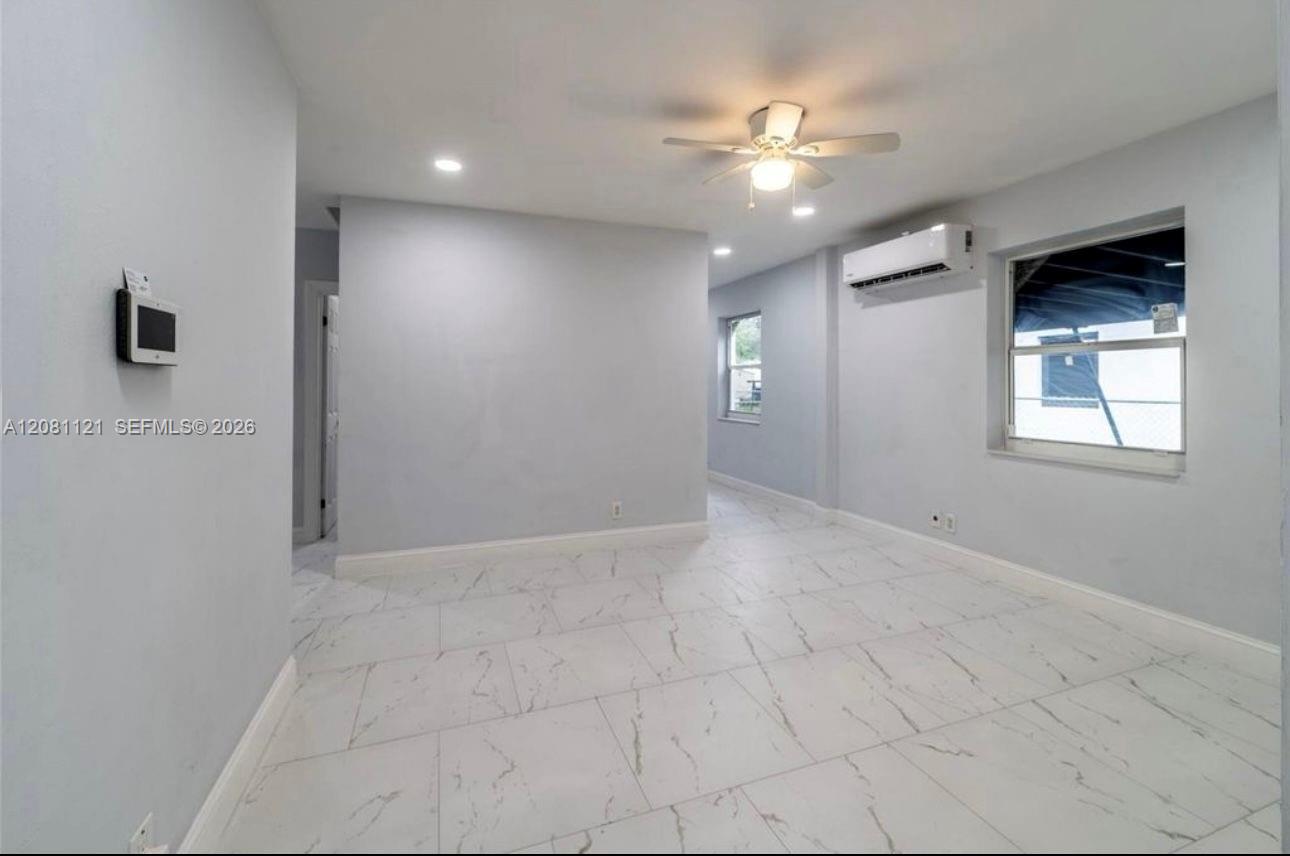425 NW 14th Way — Photo 4