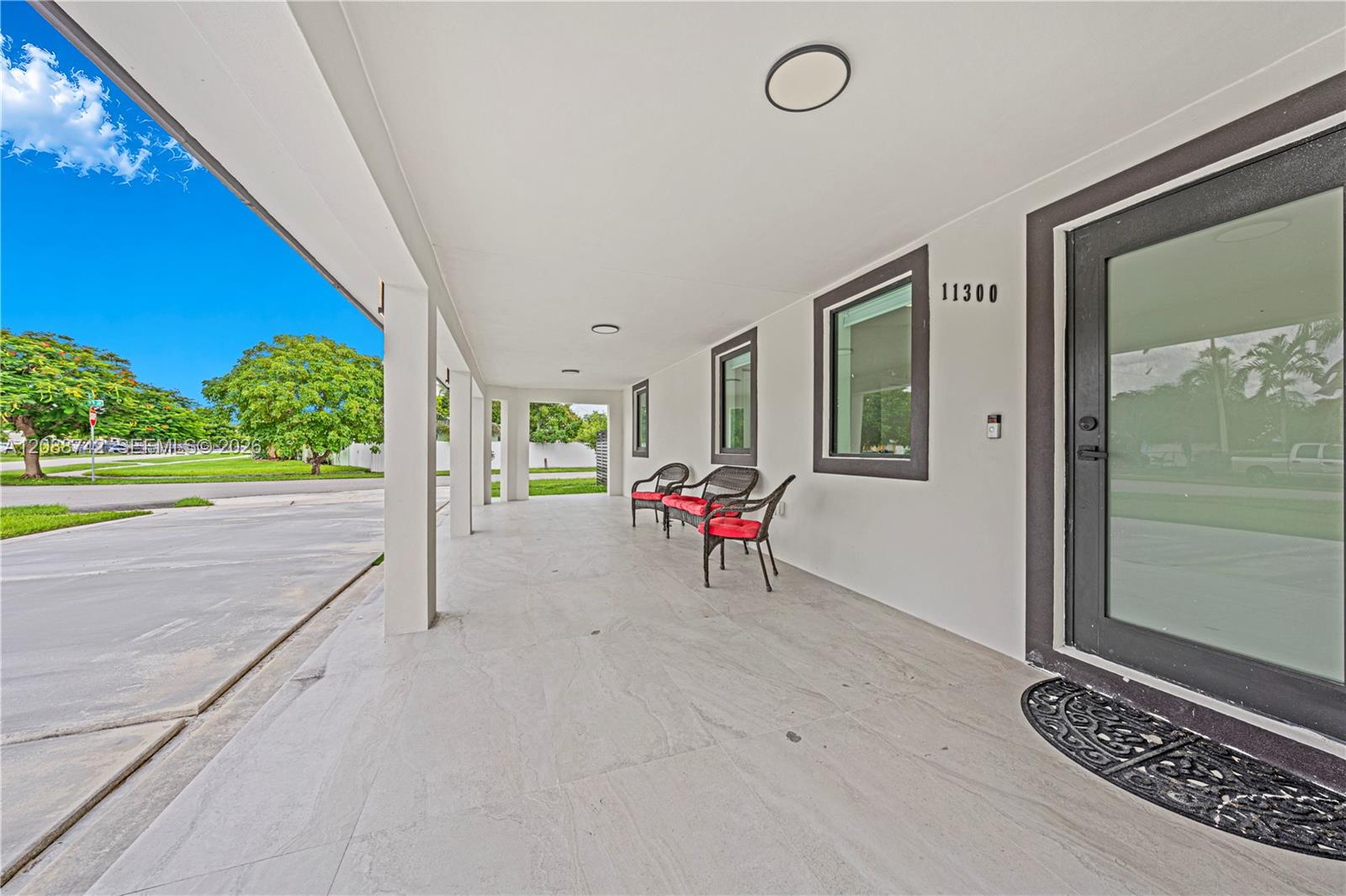 11300 SW 43rd St — Photo 3