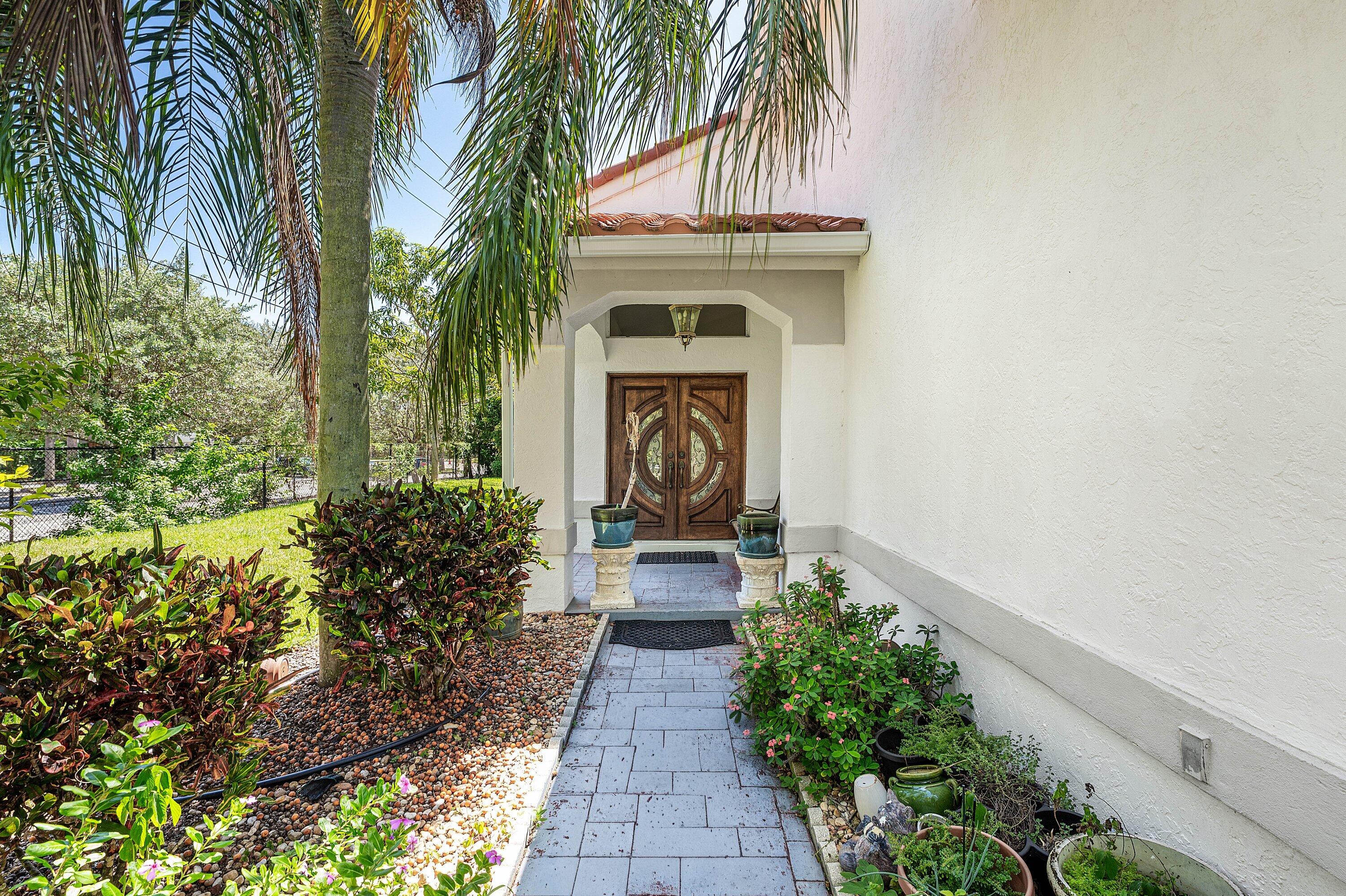 2350 NW 5TH Avenue — Photo 4