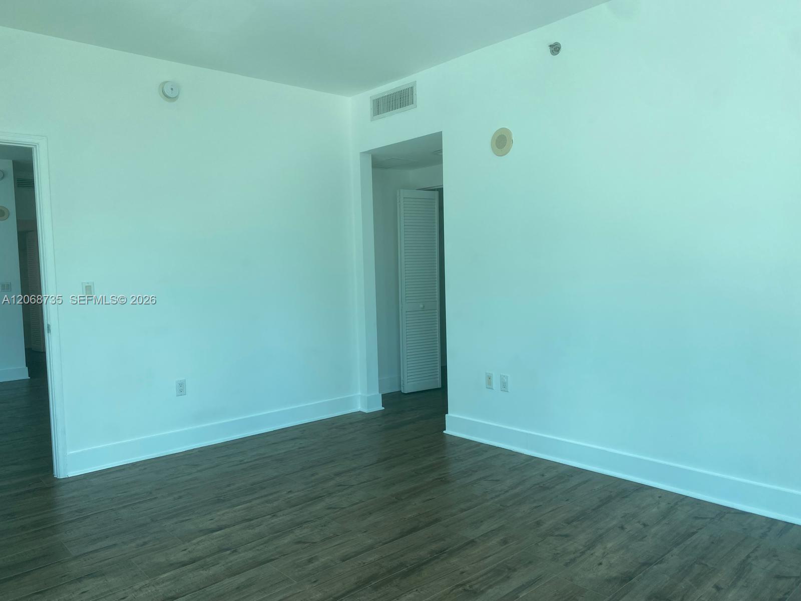 951 Brickell Ave # 1210 — Photo 4