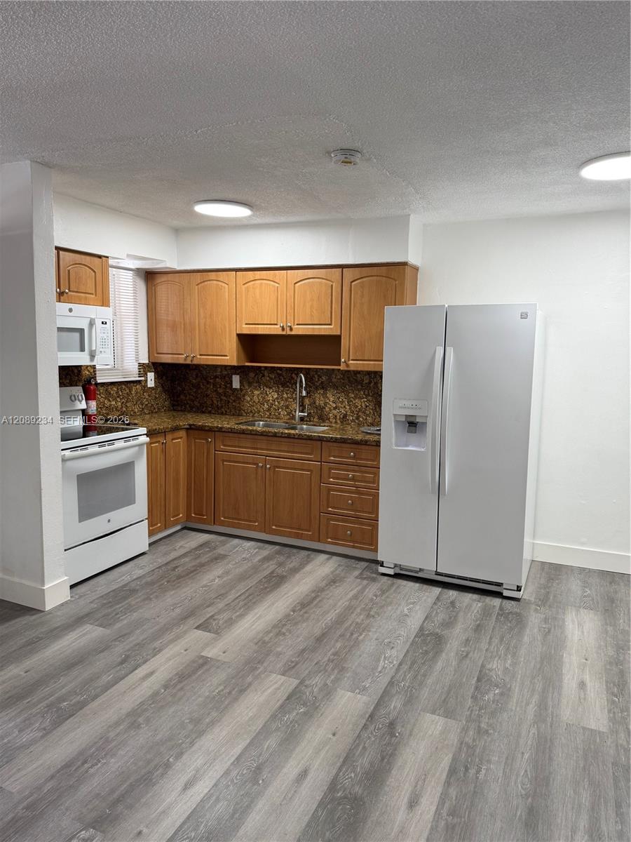 2385 NW 11th St # C31 — Photo 2