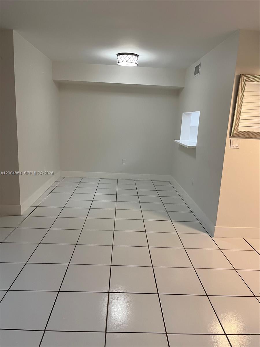 2075 SW 122nd Ave # 216 — Photo 2