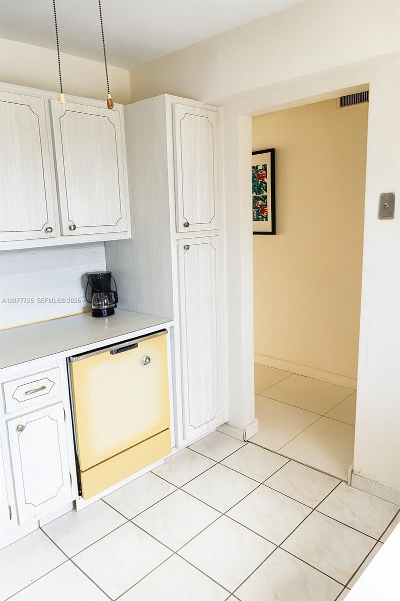 610 NE 12th Ave # 308 — Photo 5