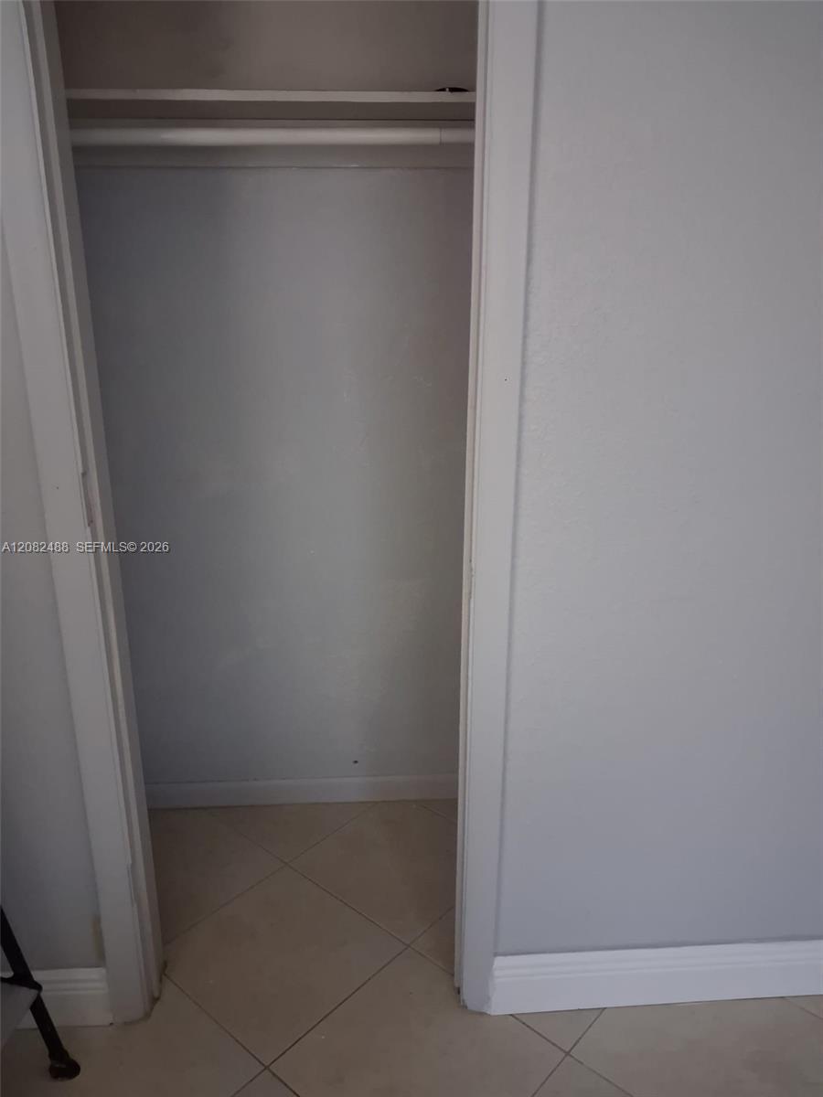 1050 NW 25th Ave # 0 — Photo 2