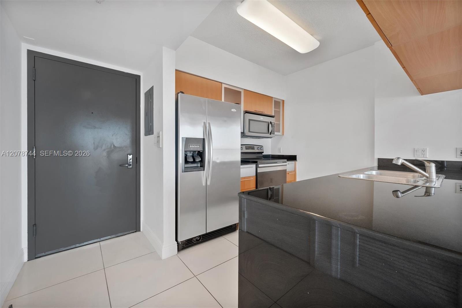 1750 N Bayshore Dr # 4011 — Photo 2