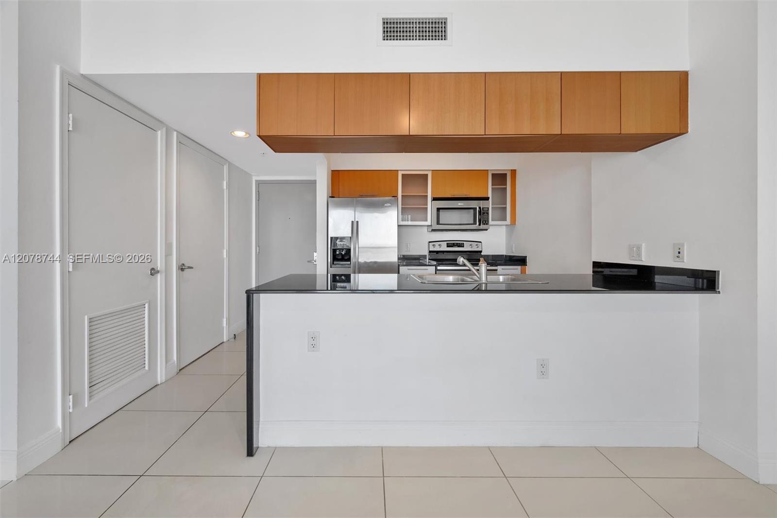 1750 N Bayshore Dr # 4011 — Photo 3