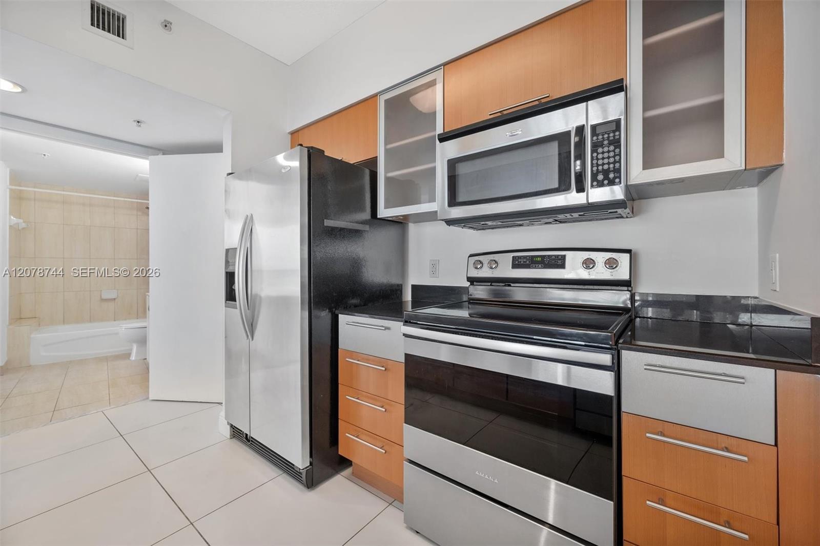 1750 N Bayshore Dr # 4011 — Photo 4