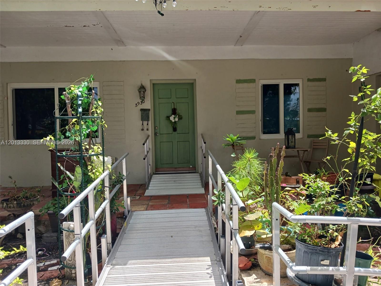 5930 SW 44th Ter — Photo 5