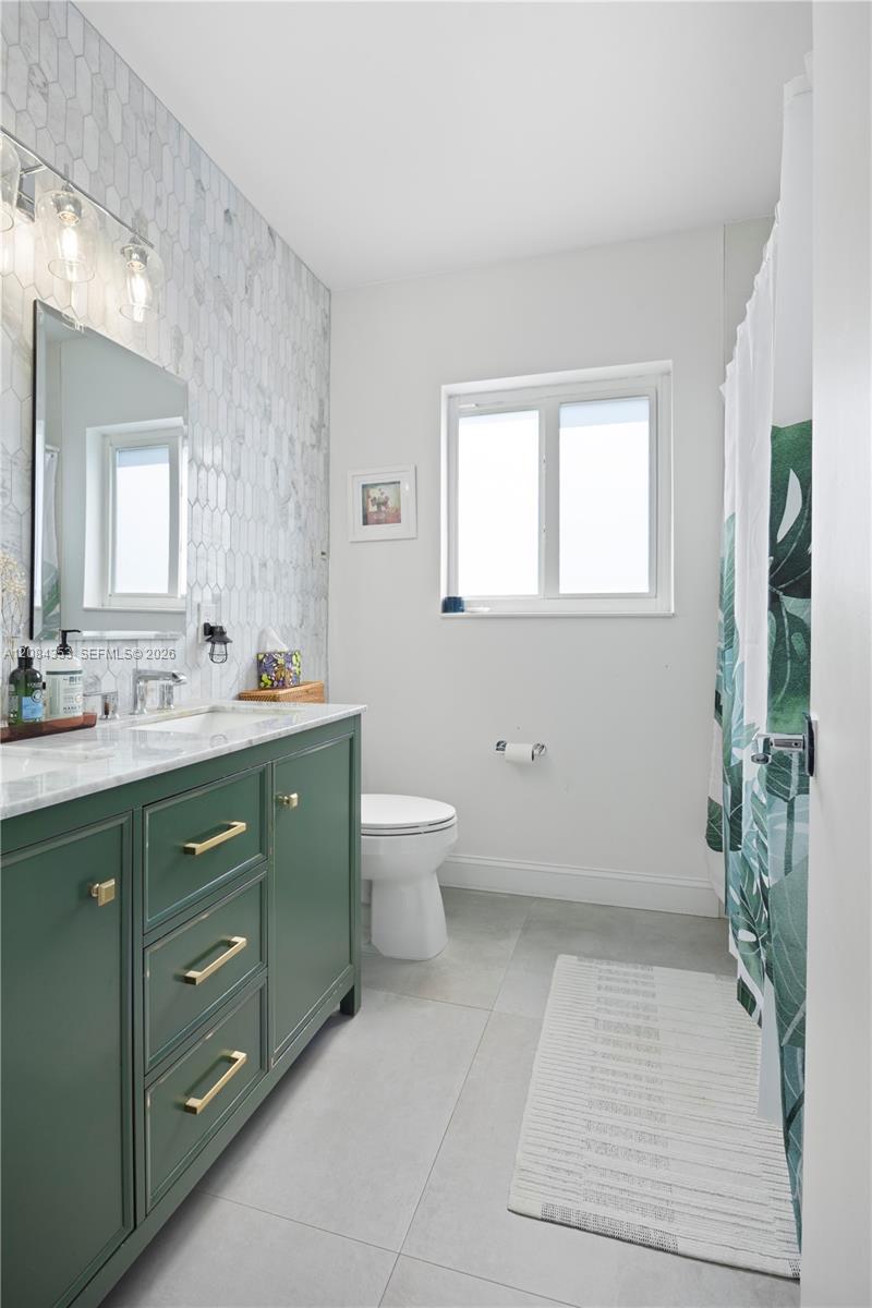 1400 NE Street # 104 — Photo 4