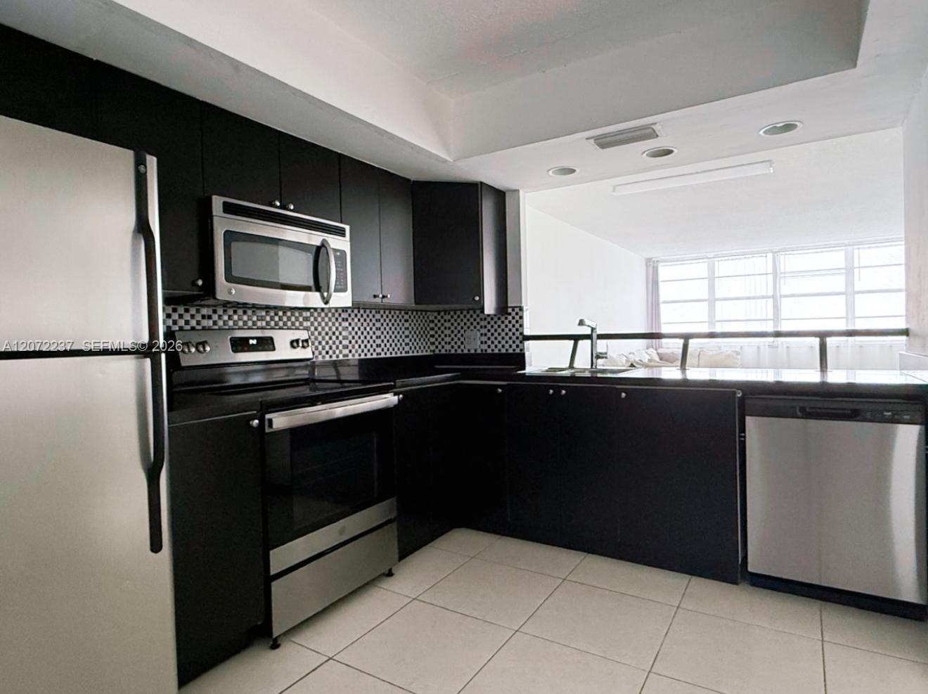1301 NE Miami Gardens Dr # 1404W — Photo 3