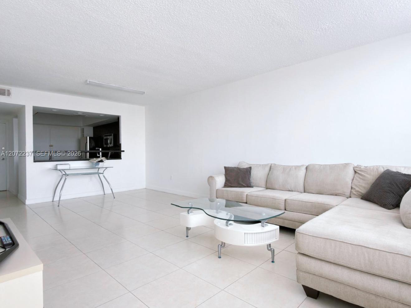 1301 NE Miami Gardens Dr # 1404W — Photo 4