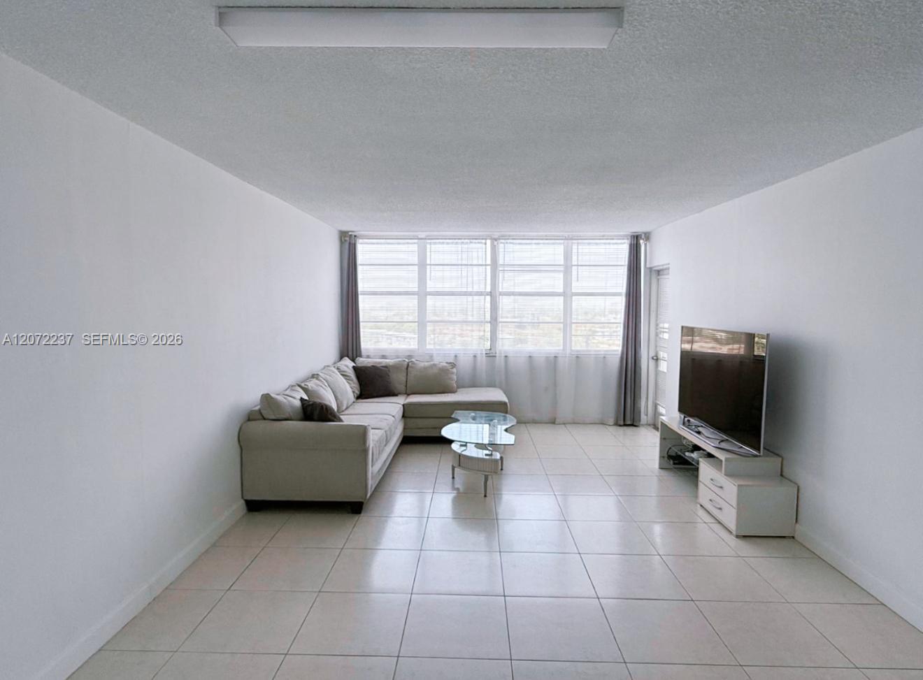 1301 NE Miami Gardens Dr # 1404W — Photo 5