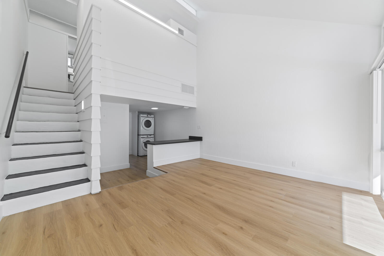 1951 NE 51st Street # 5E — Photo 2