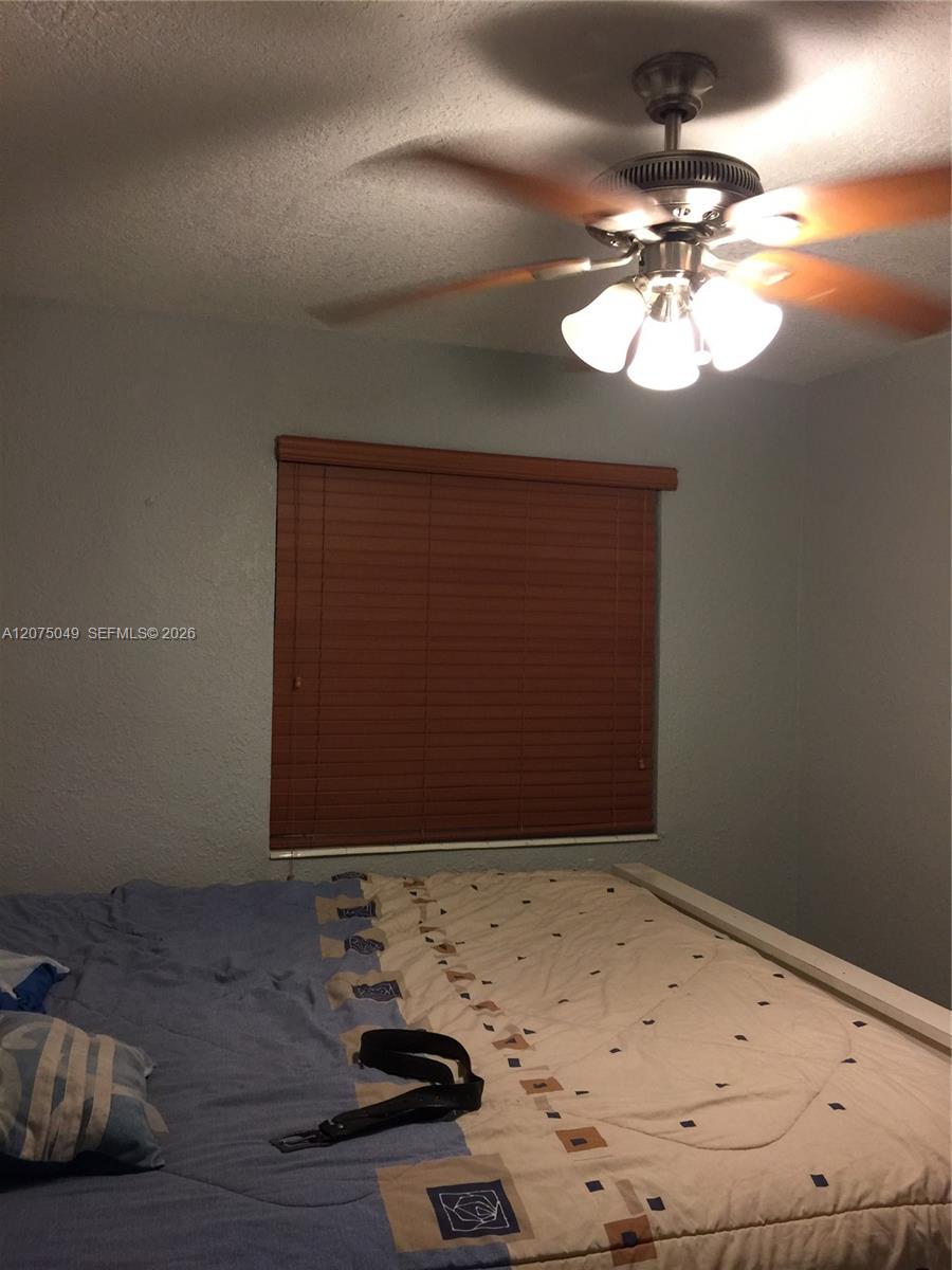 1800 NW 19 ST # 11 — Photo 4