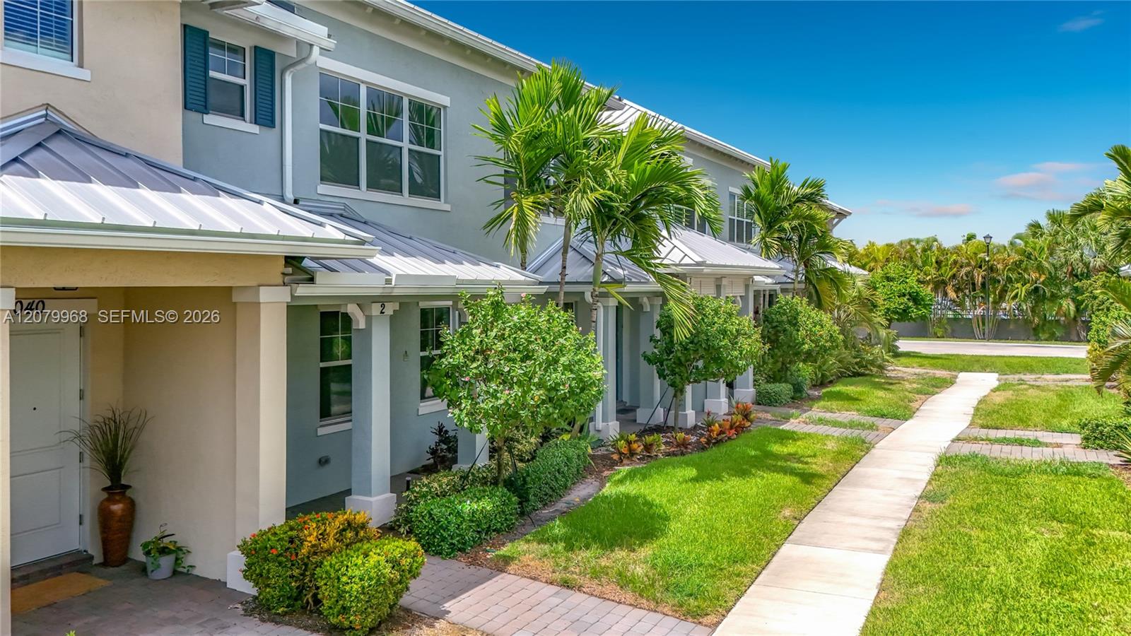 1040 Eucalyptus Dr # 2 — Photo 4