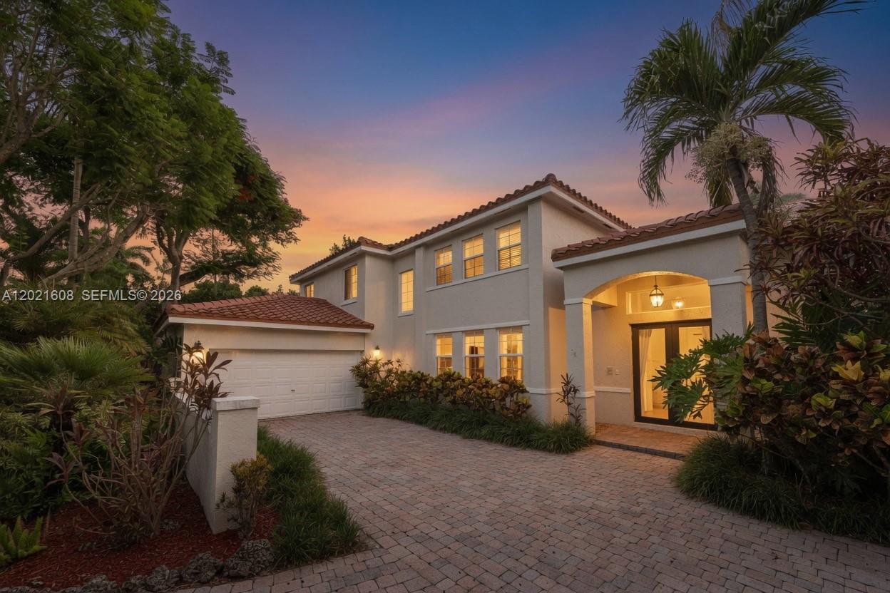 8204 SW 171st St, Palmetto Bay FL 33157