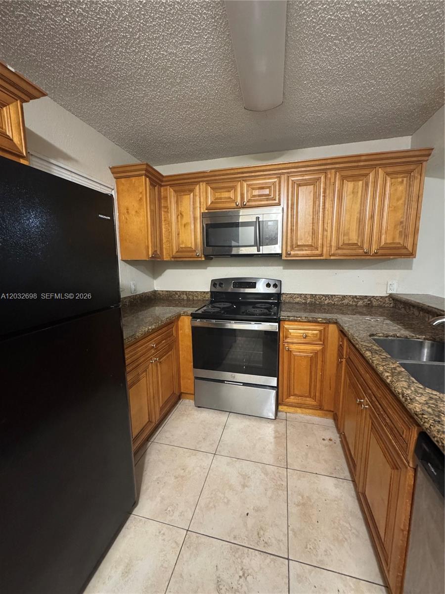 1721 Balfour Point Dr # D — Photo 3