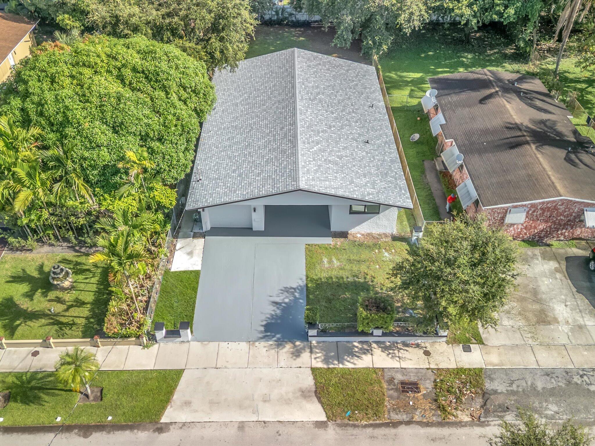 4531 SW 20th Street — Photo 2