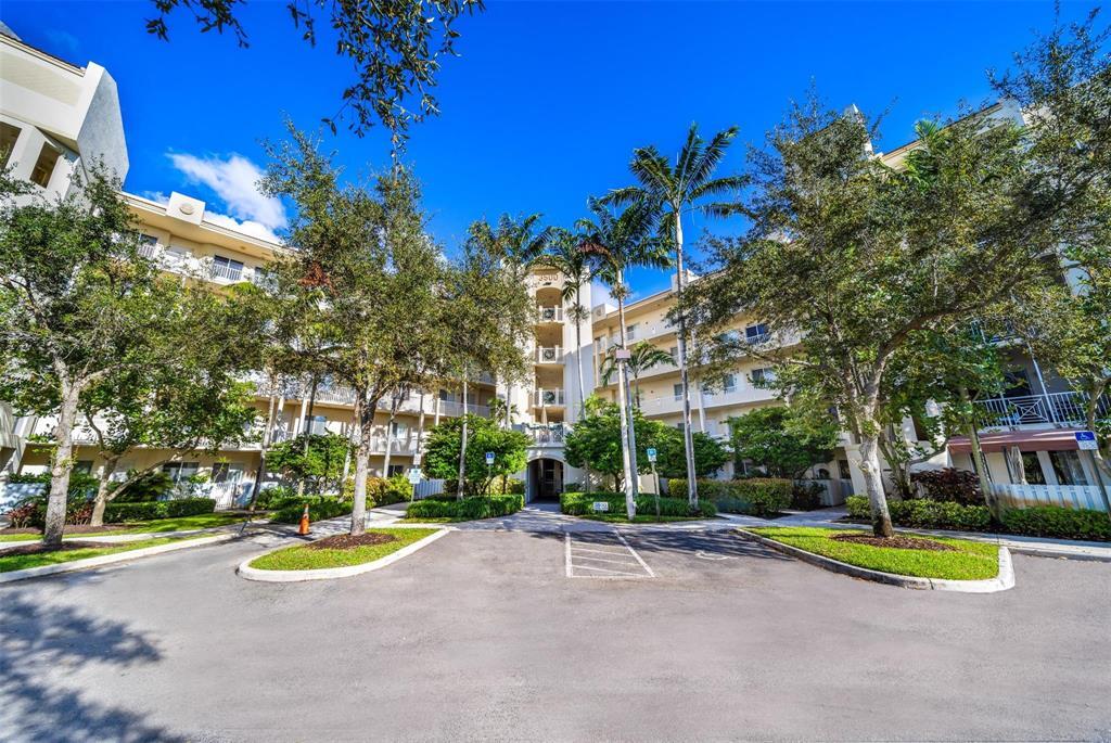 3600 OAKS CLUBHOUSE # 404, Pompano Beach FL 33069