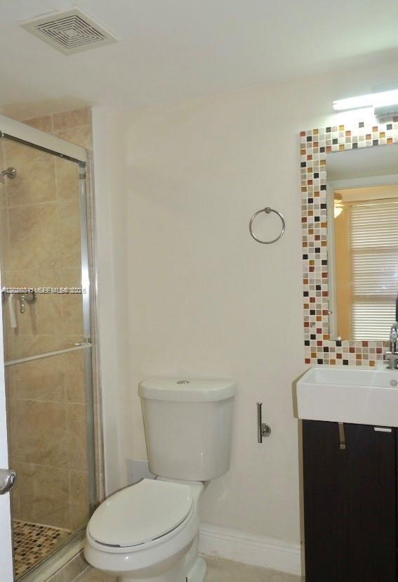 3101 N Country Club Dr # 107 — Photo 5