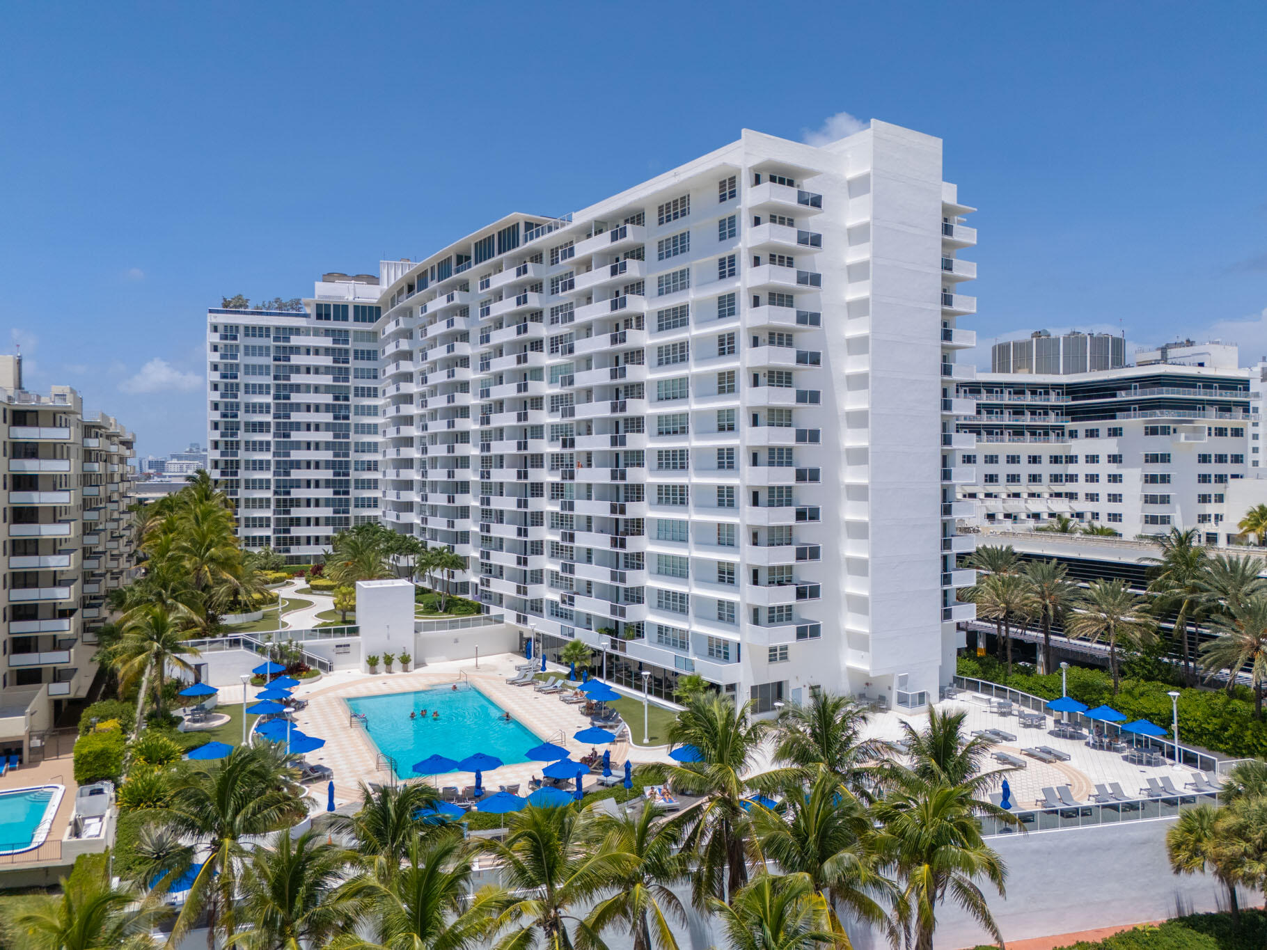 100 Lincoln Road # PH14 — Photo 2