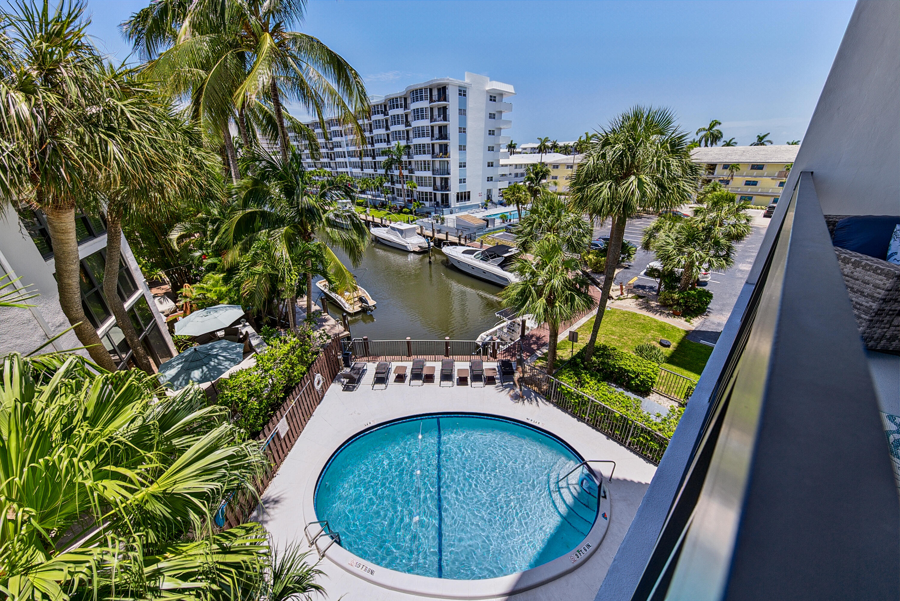 4800 Bayview Drive # 402, Fort Lauderdale FL 33308