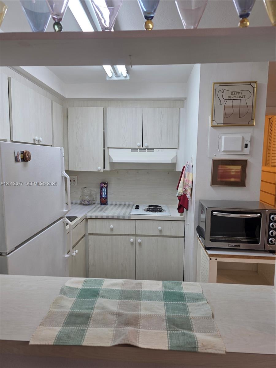 2001 S Ocean Dr # 15, Hallandale Beach FL 33009