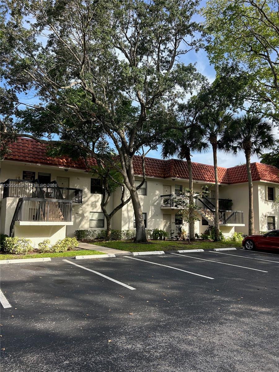 15710 E Waterside Cir # 203 — Photo 3