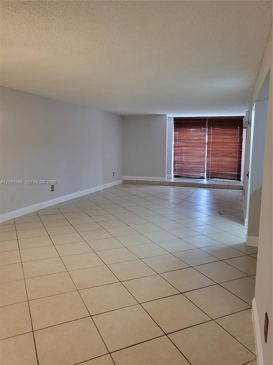 6924 SW 114th Pl # E56 — Photo 4