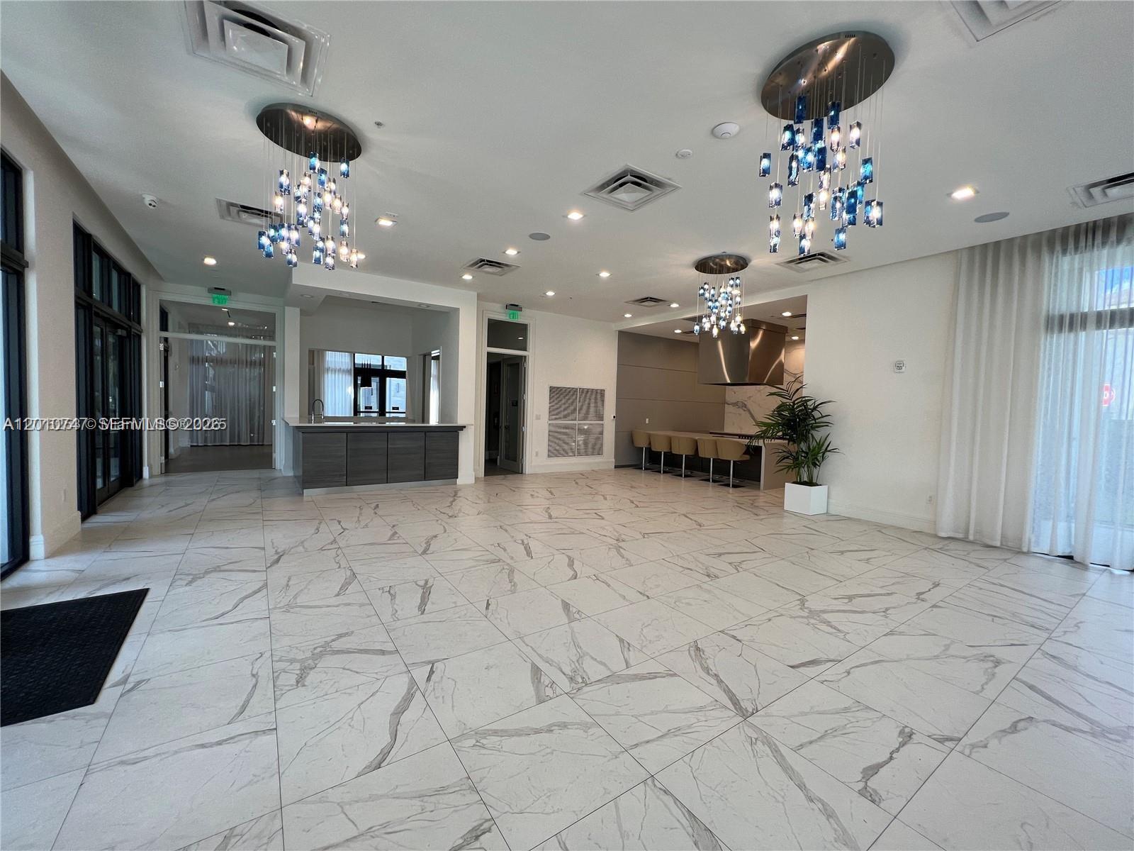 8167 NW 41st St # 308, Doral FL 33166