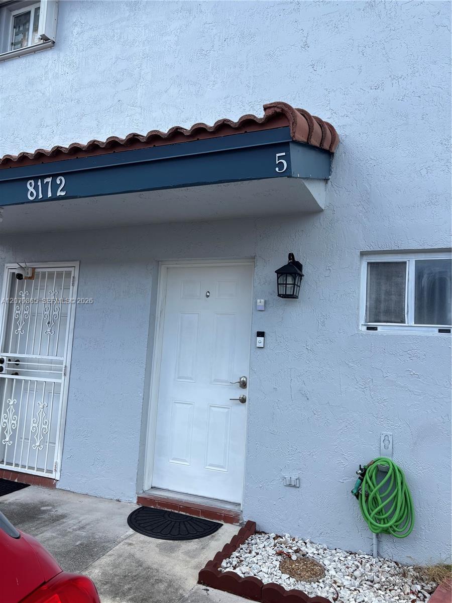 8172 NW 10th St # 5 — Photo 2