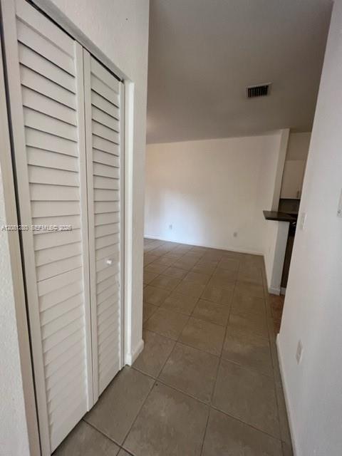 3632 NW 30th Ct # 10F — Photo 4