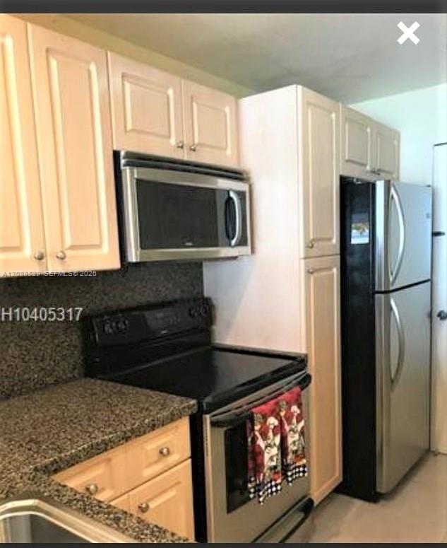 1965 S Ocean Dr # 7A — Photo 3