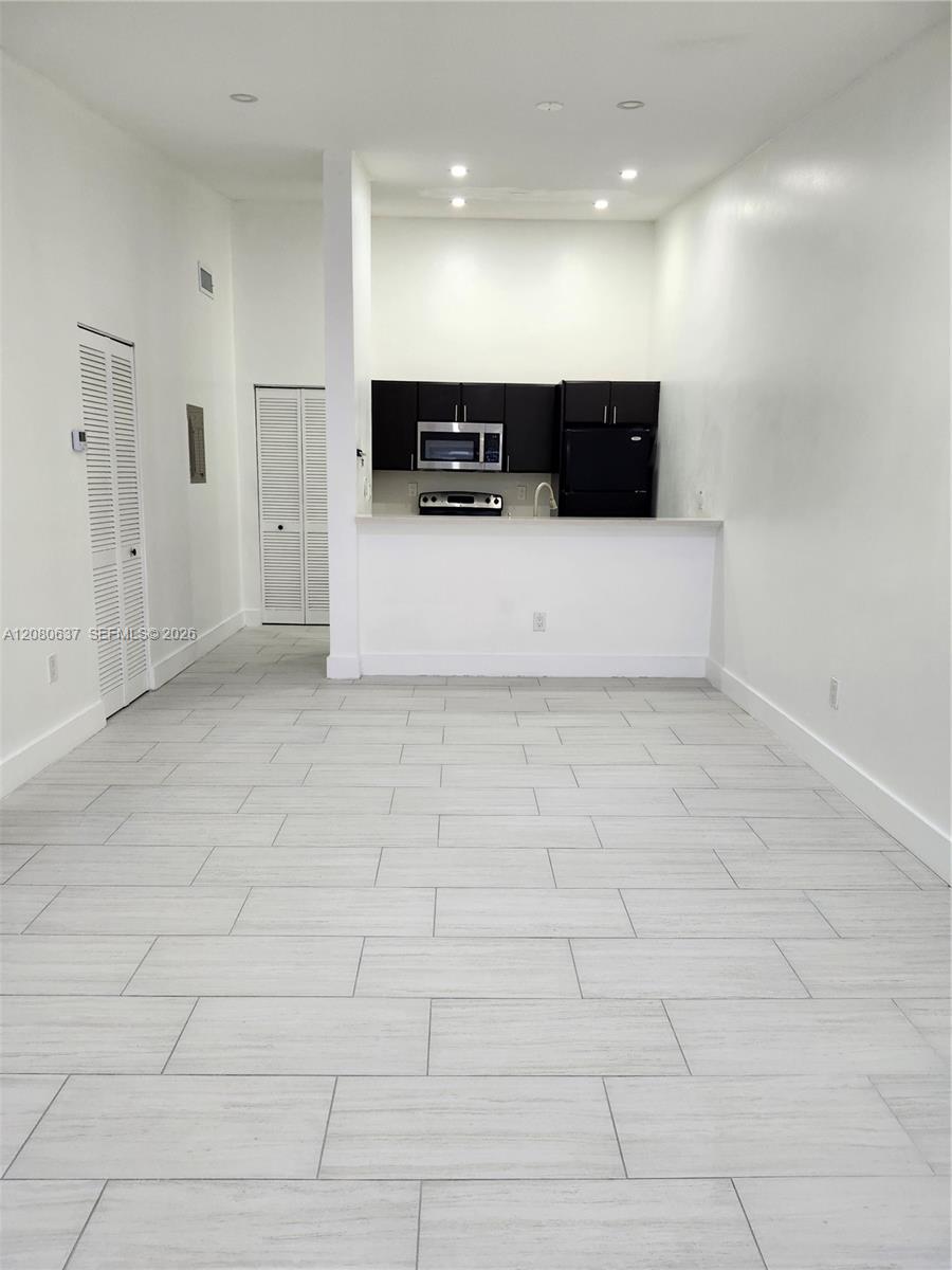 18224 Mediterranean Blvd # 17 — Photo 3