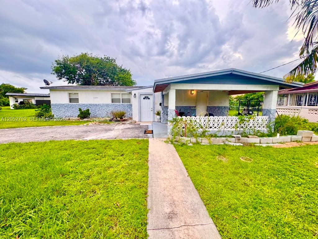 1201 NW 51st Ave, Lauderhill FL 33313