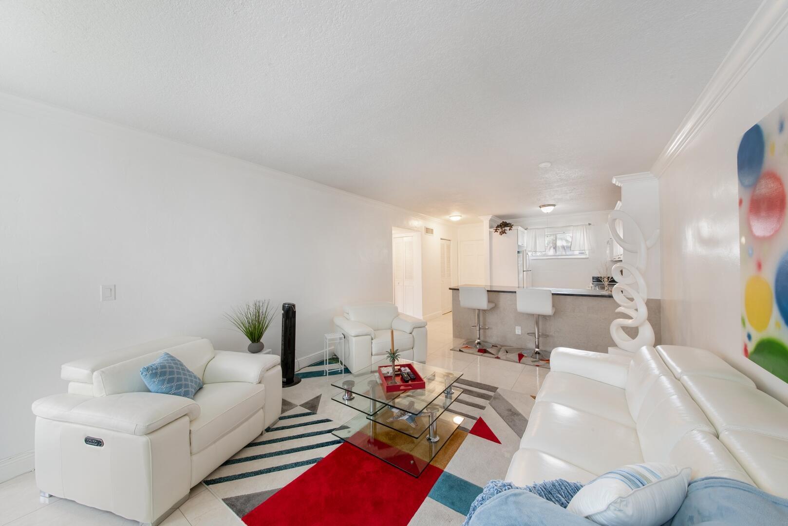 2581 Garden Drive N # 206 — Photo 3