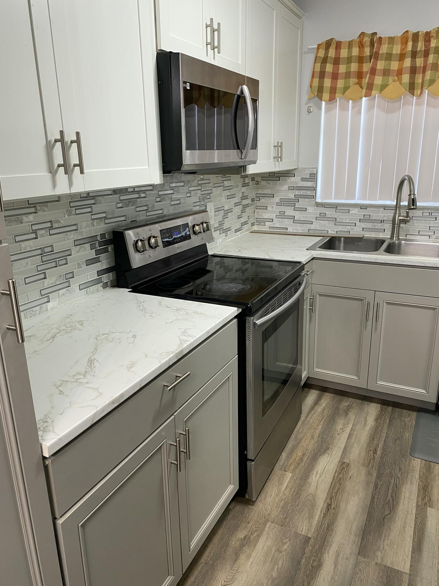 6890 Royal Palm Boulevard # 209h — Photo 3