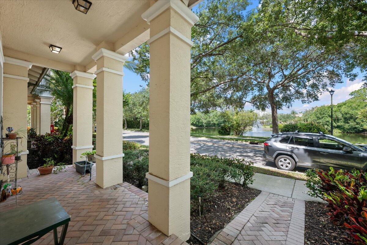 335 E Thatch Palm Circle # 104 — Photo 3