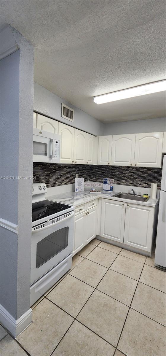 9405 SW 76th St # Y32, Miami FL 33173