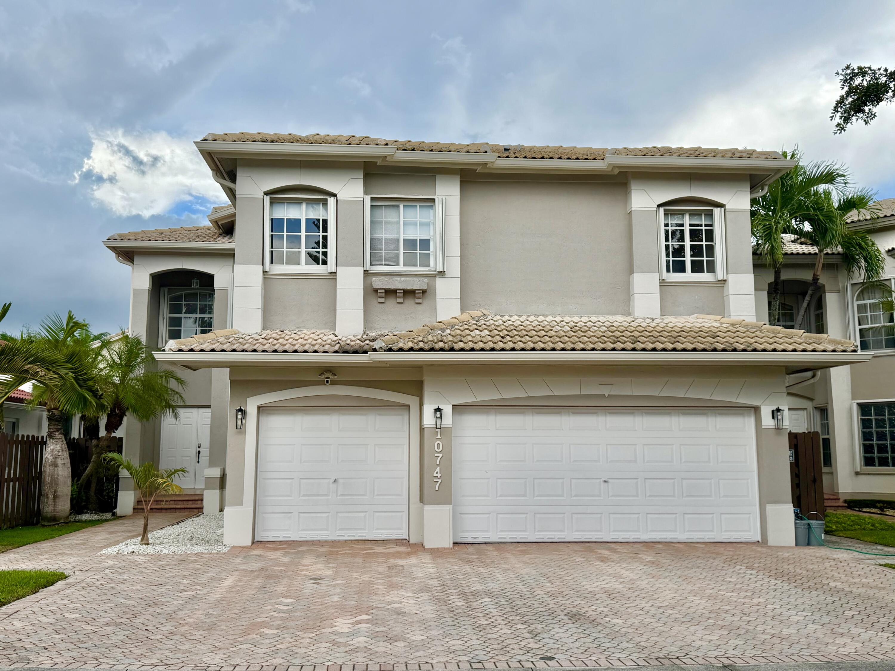 10747 NW 70th Terrace, Doral FL 33178