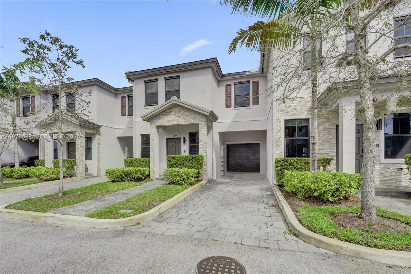 1609 SW 28th St, Fort Lauderdale FL 33315