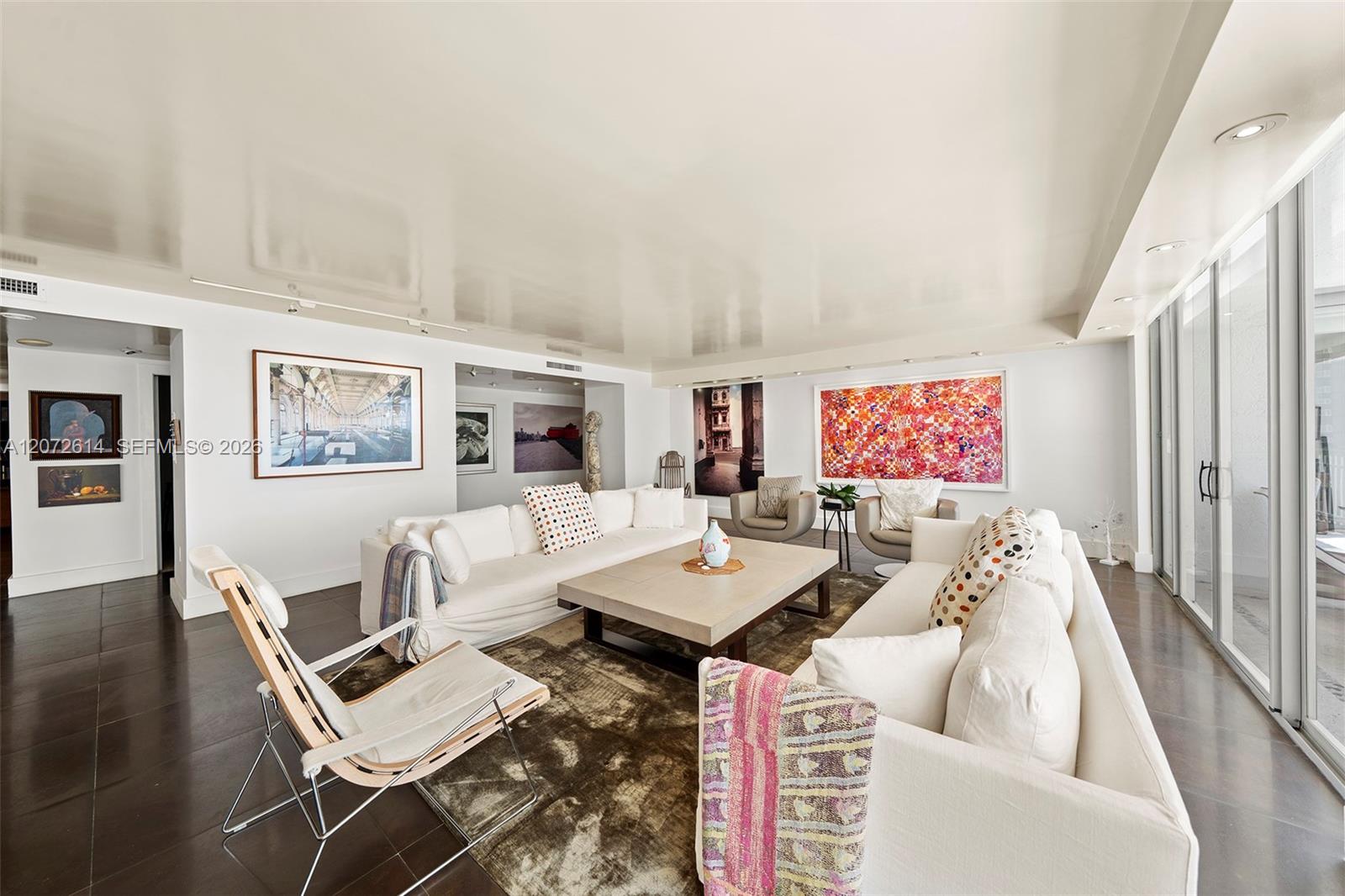 600 Grapetree Dr — Photo 3