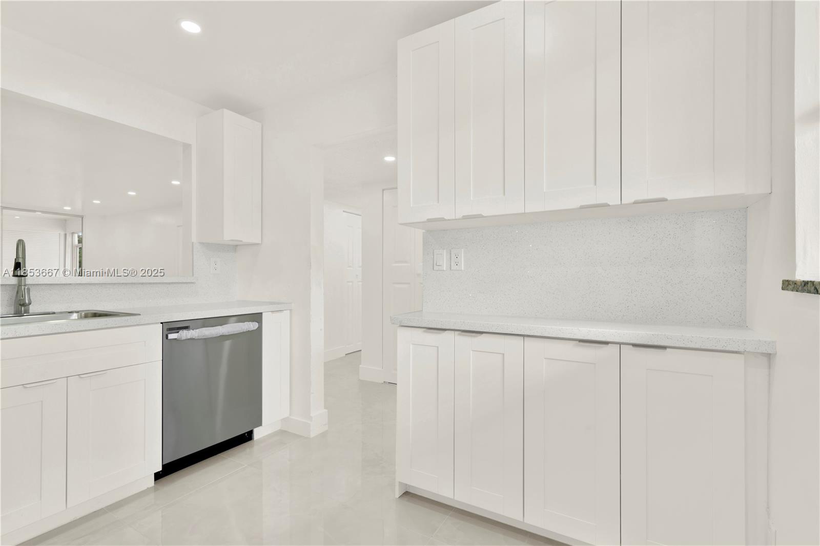 8320 Sands Point Blvd # M107 — Photo 3